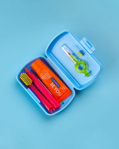 Curaprox travel set, red