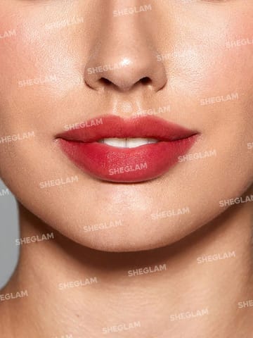 Essence Tinted Kiss Hydrat Lip Tint# 106