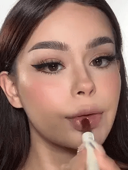 MB Mny Lifter Plump 008 Hot Honey